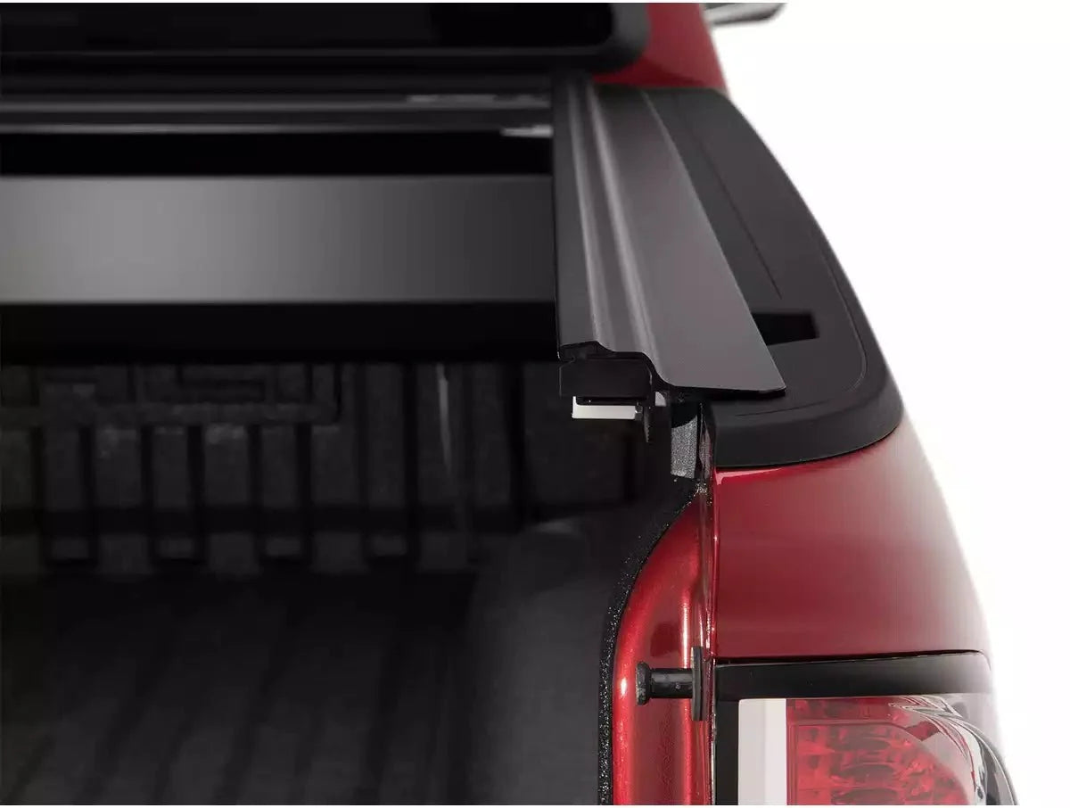 Retrax Pro MX Manual Retractable Tonneau for 2014-2019 GM Silverado Sierra 2500 3500 8ft Bed