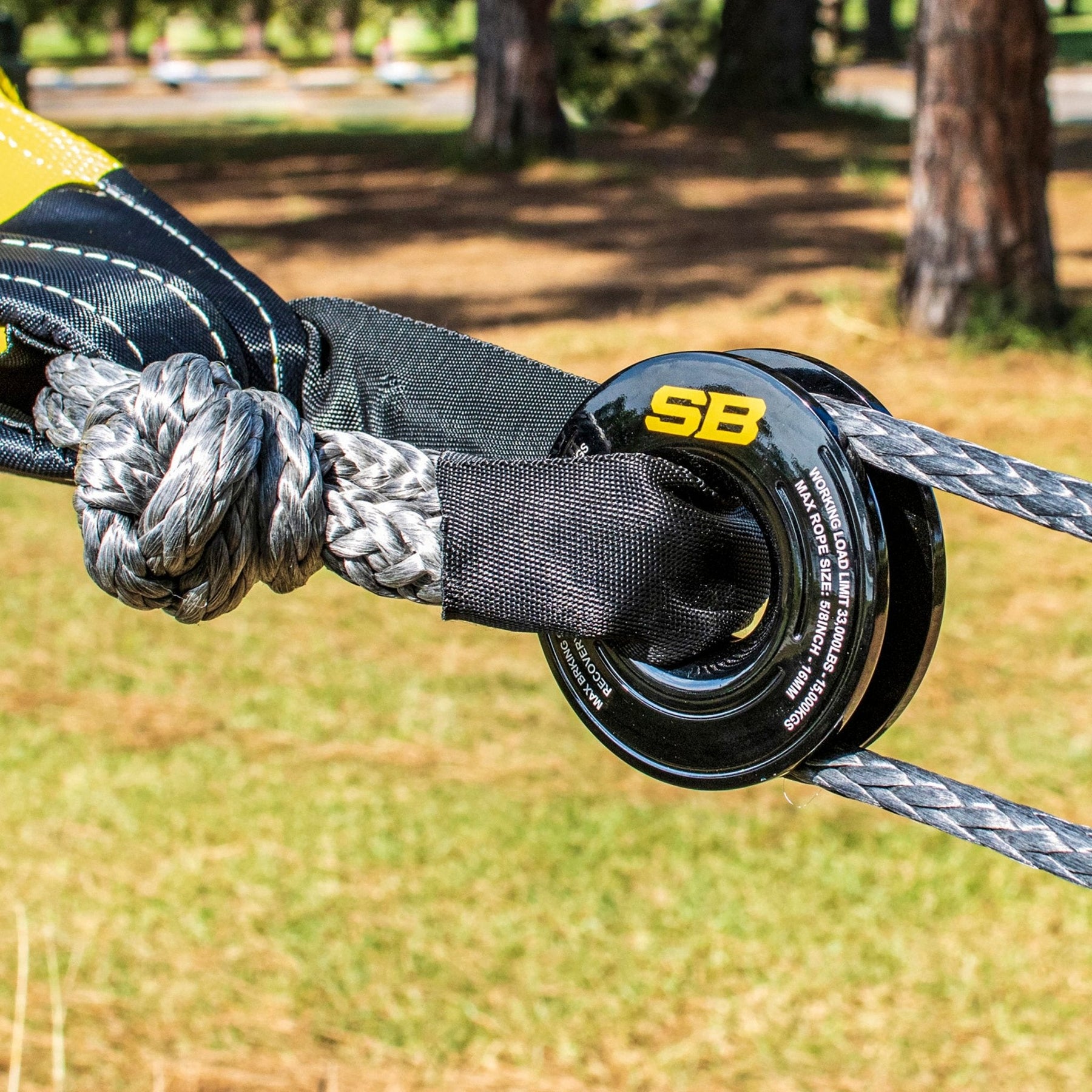 Smittybilt Soft Shackle & Recovery Ring – 33K Rated Off-Road Recovery Gear