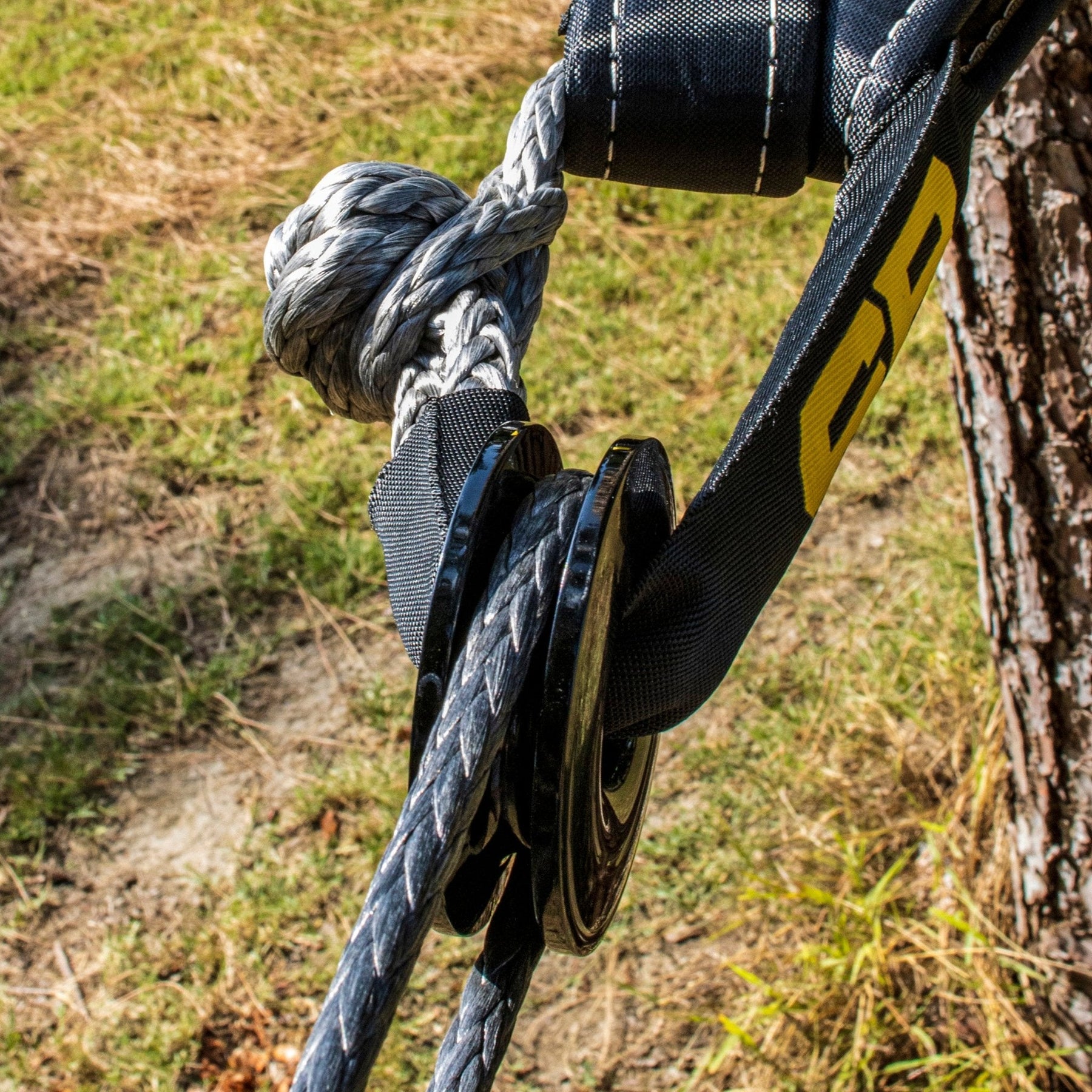 Smittybilt Soft Shackle & Recovery Ring – 33K Rated Off-Road Recovery Gear
