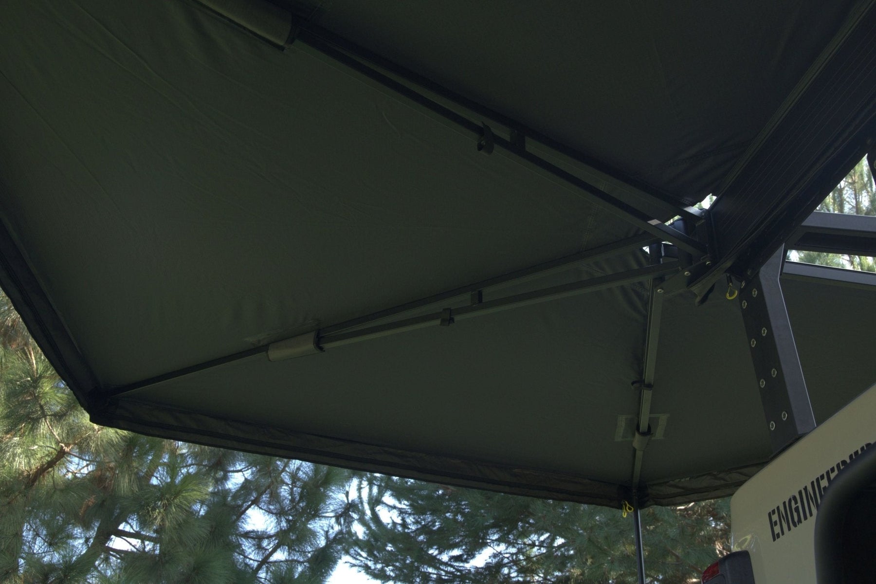 Smittybilt Quick Deploy Free Standing 270 Degree HD Awning - Passenger Side