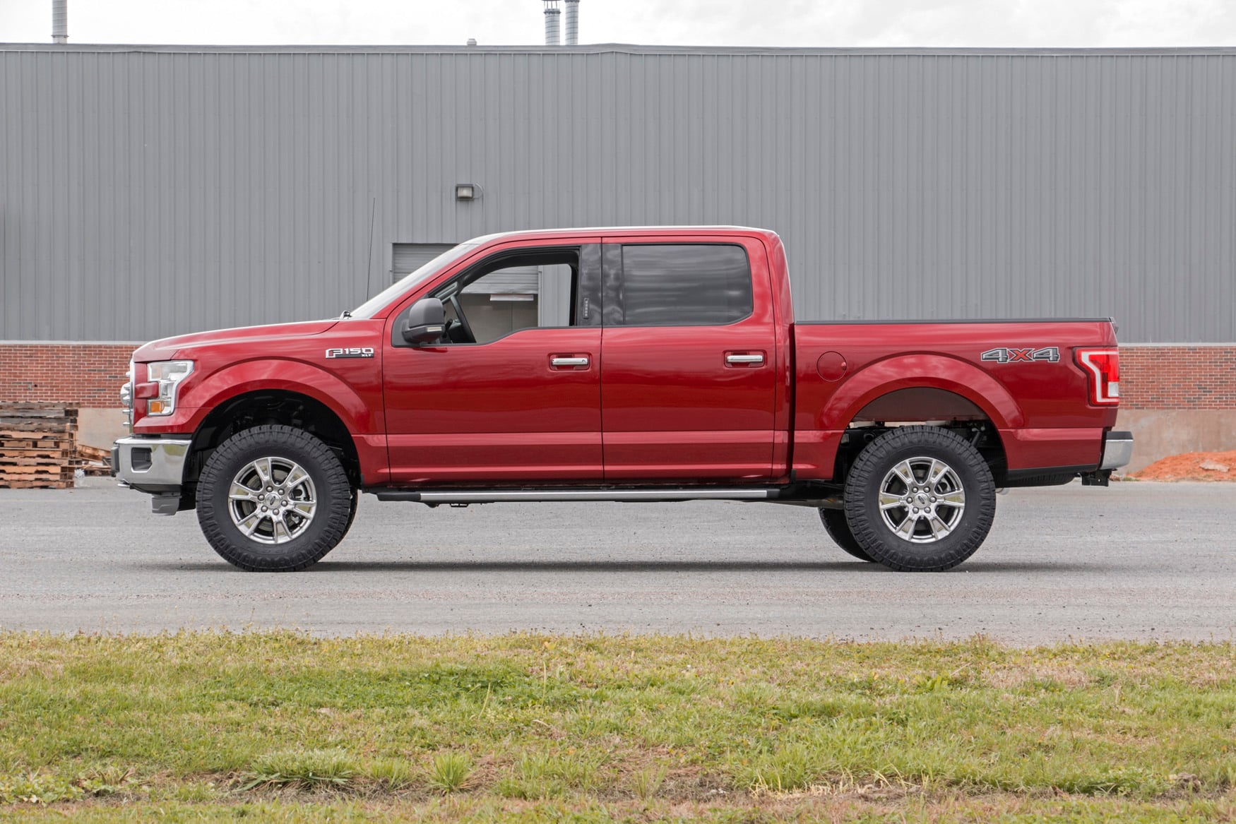 Rough Country 2 Inch Lift Kit for 2014-2020 Ford F-150