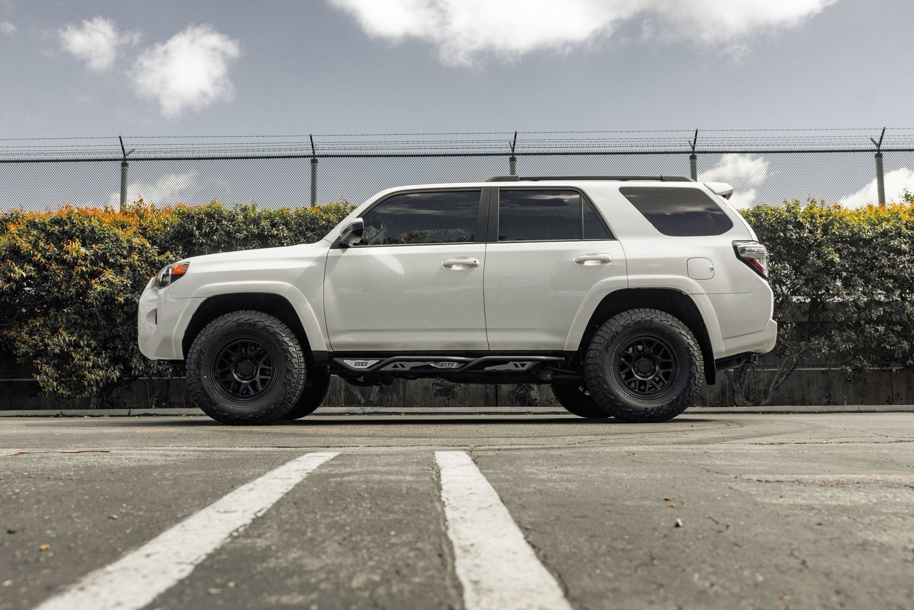 Smittybilt Apollo Bolt On Sliders With Step For 2010-2024 Toyota 4Runner - Recon Recovery