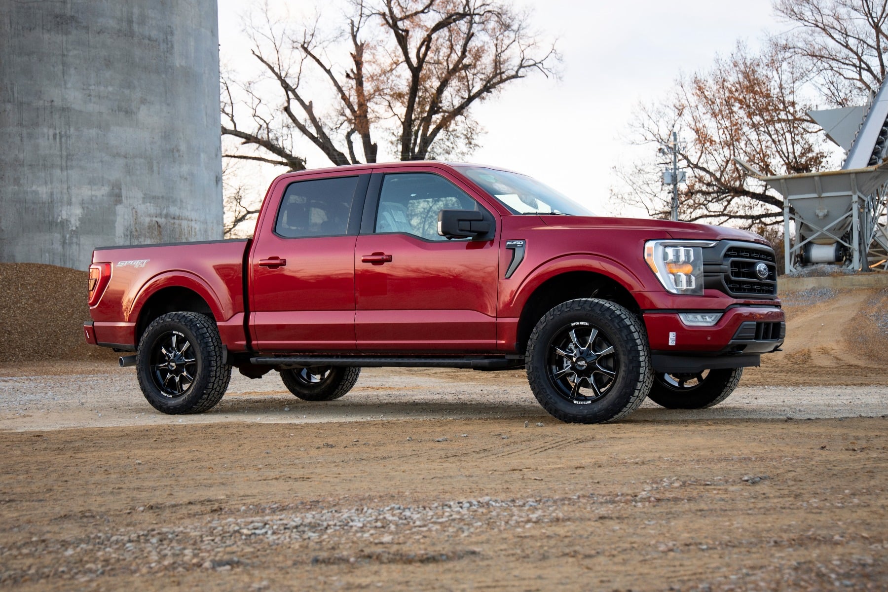 Rough Country 2 Inch Lift Kit for 2021-2026 Ford F-150