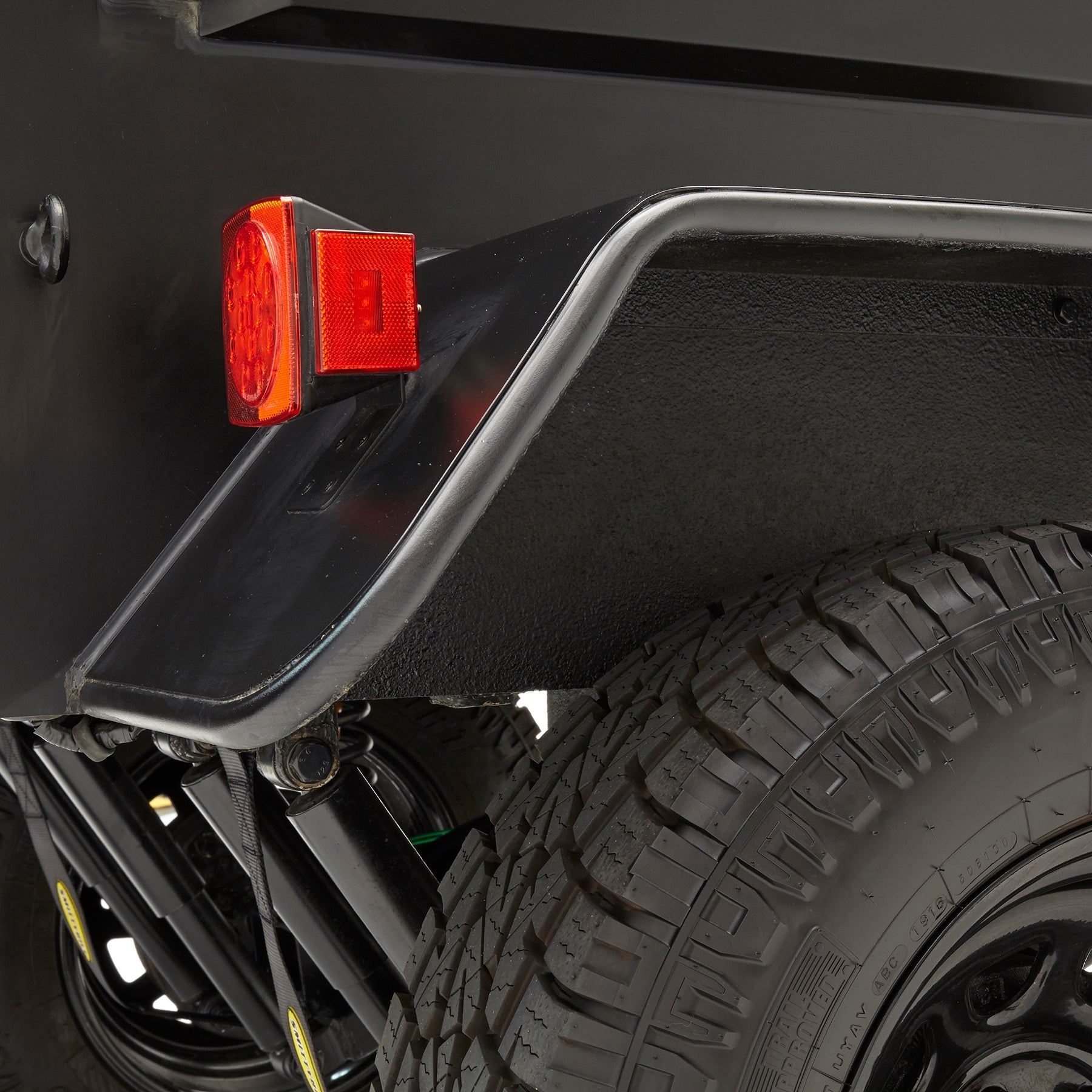 SmittyBilt Scout Military Style Overlanding Trailer with Full Articulating Suspension - Recon Recovery