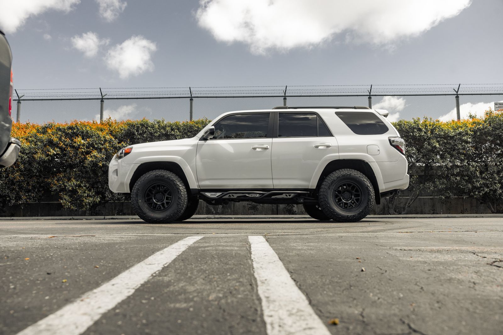 Smittybilt Apollo Bolt On Sliders With Step For 2010-2024 Toyota 4Runner - Recon Recovery