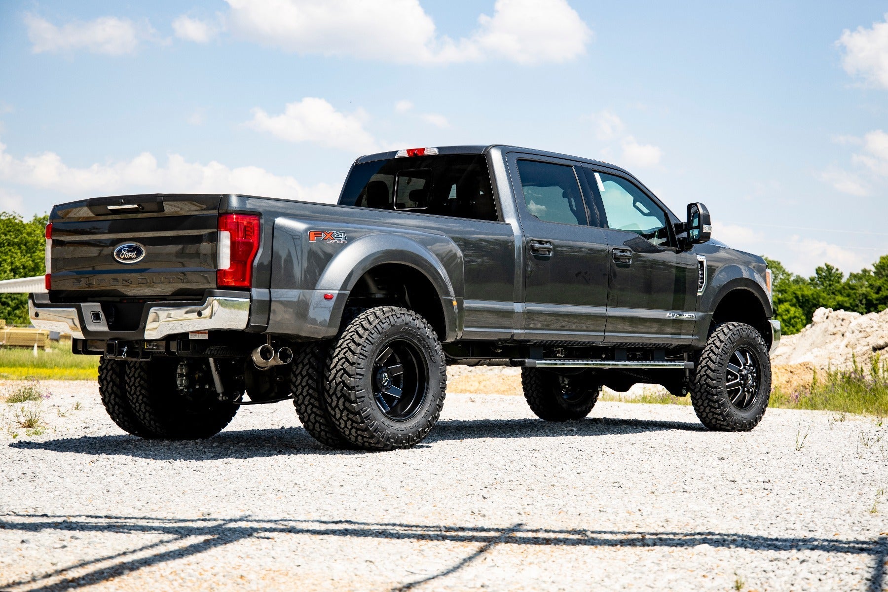 Rough Country 4.5 Inch Lift Kit for 2017-2022 Ford F-350