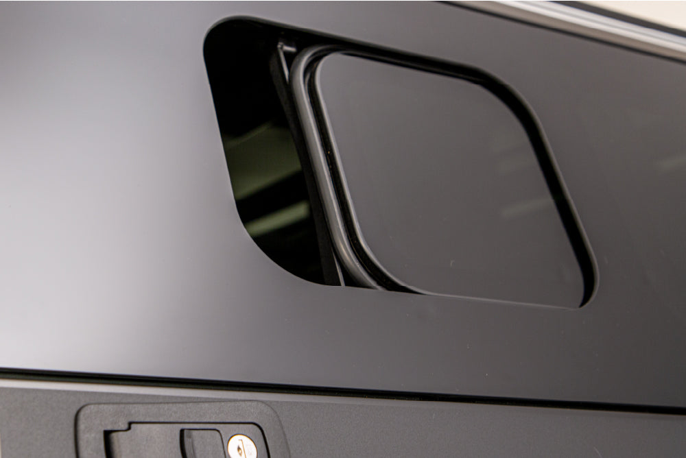 RSI EVO Sport Smart Bed Cap for 2019-2026 GM Silverado & Sierra 1500 5.8ft Bed - Recon Recovery