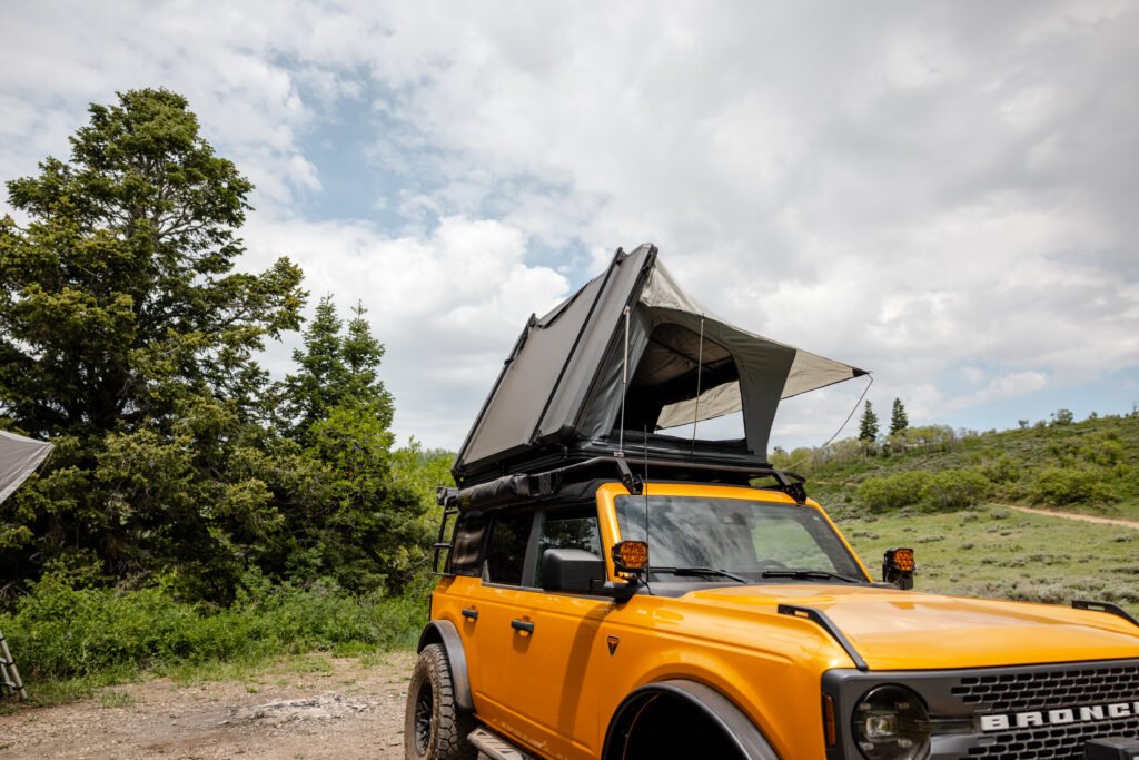 Smittybilt Aluminum Side Opening Roof Top Tent RTT - Recon Recovery
