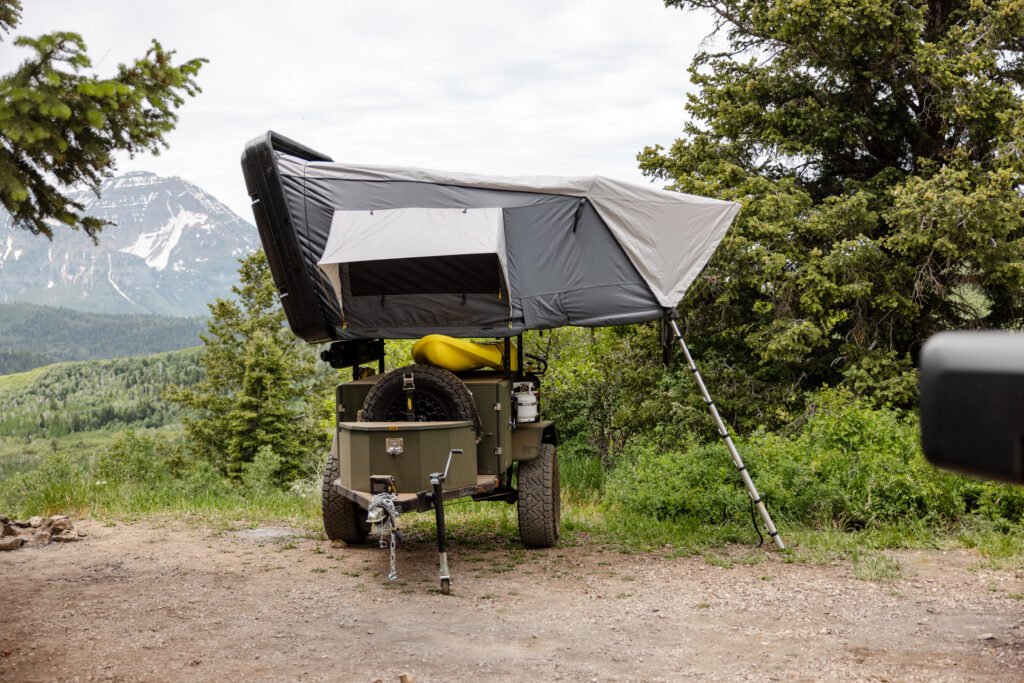 Smittybilt Overland Gen2 XXL Hard Shell Rooftop Tent RTT (5 Person) - Recon Recovery