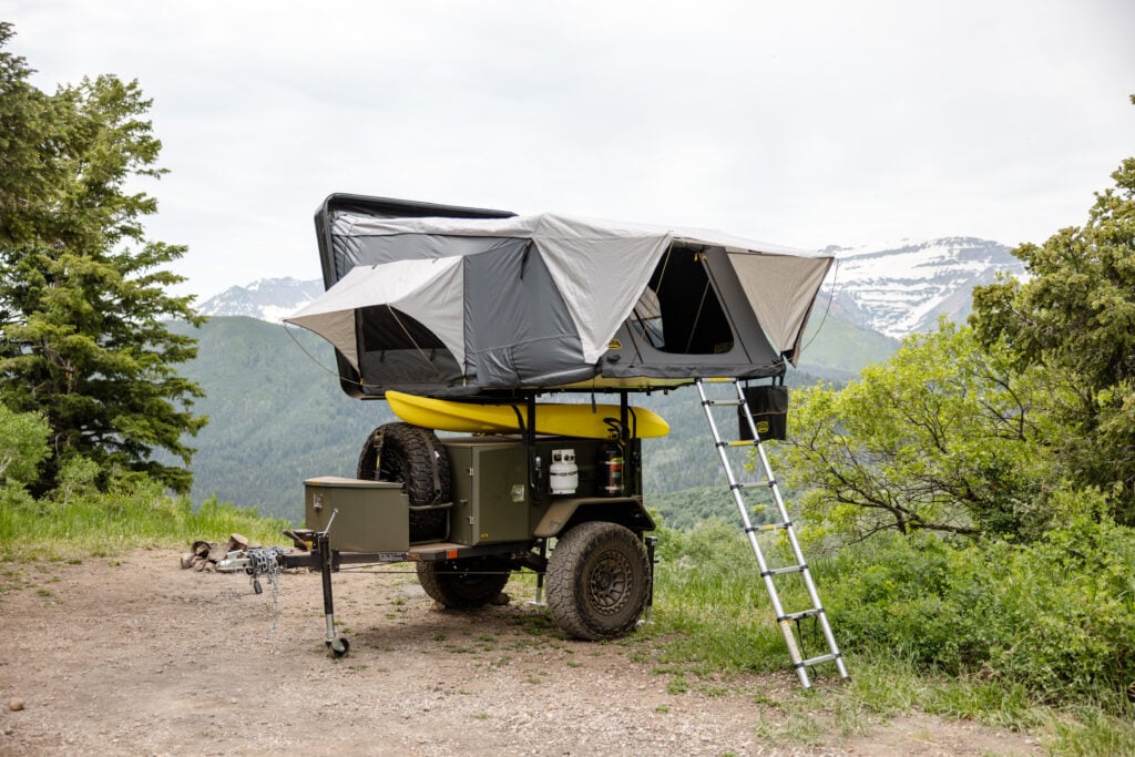Smittybilt Overland Gen2 XXL Hard Shell Rooftop Tent RTT (5 Person) - Recon Recovery
