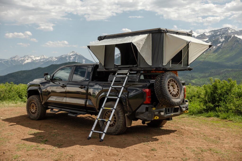 Smittybilt Aluminum Pop-Up Overlanding Roof Top Tent RTT - Recon Recovery