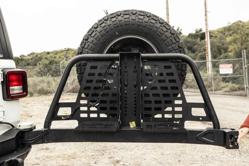 Smittybilt XRC Atlas Rear Bumper & Tire Carrier Combo For 2018-2026 Jeep Wrangler JL - Recon Recovery