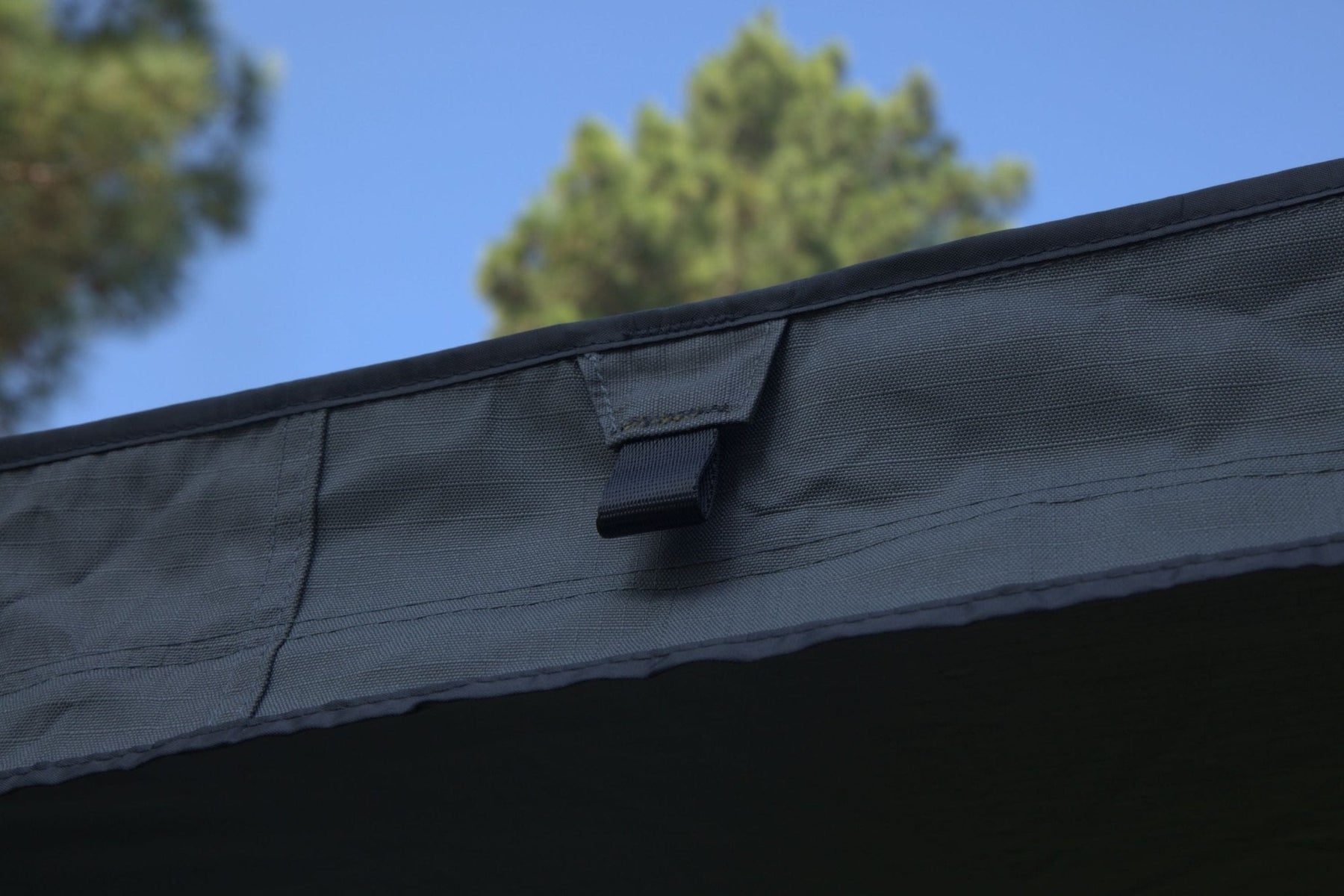 Smittybilt Quick Deploy Free Standing 270 Degree HD Awning - Passenger Side