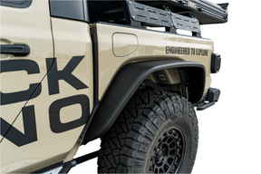 Smittybilt Rear XRC Tube Fender Pair For 2020-2026 Jeep Gladiator JT - Recon Recovery