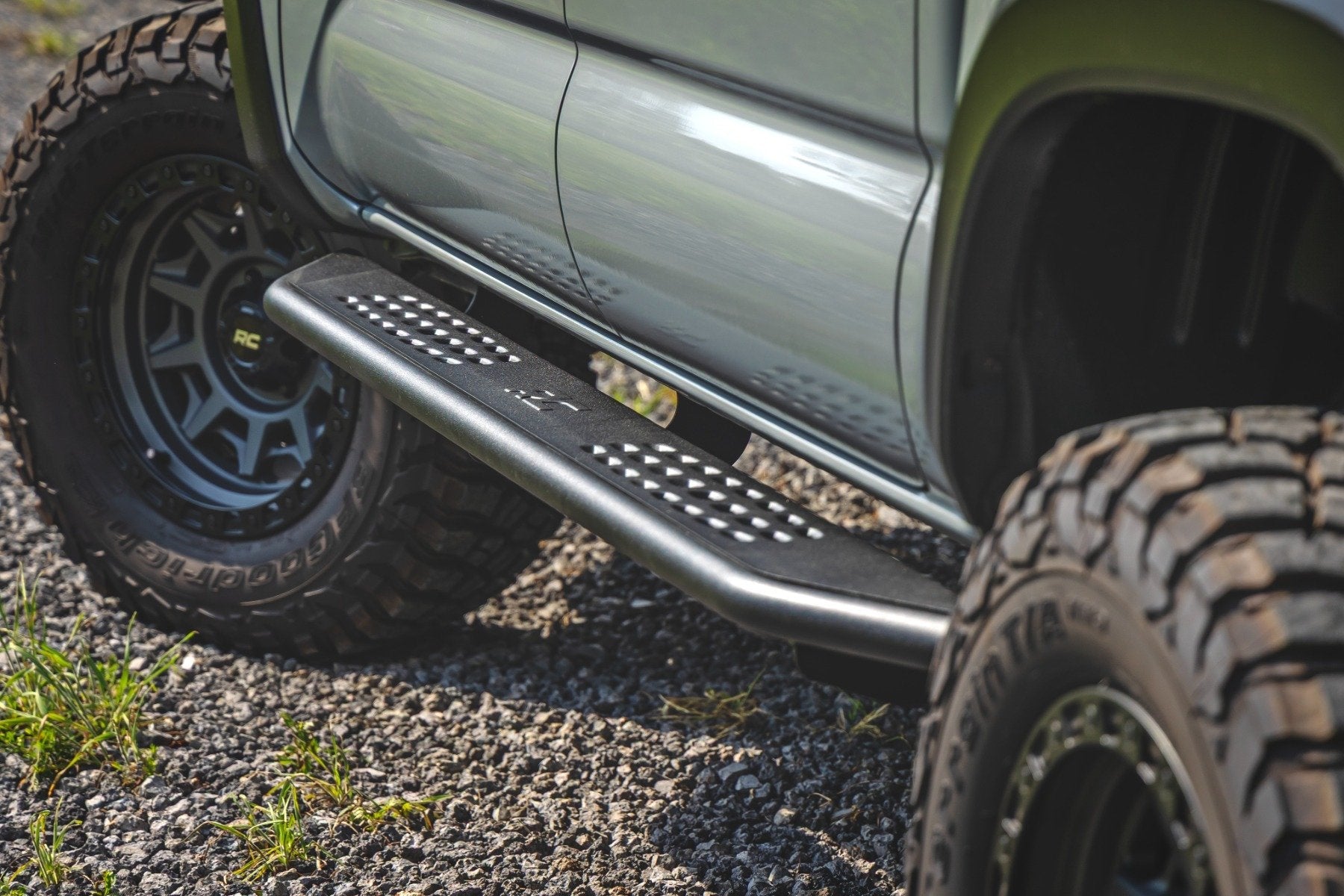 Rough Country OV2 Running Boards – Toyota Tacoma (2016-2023) Crew Cab