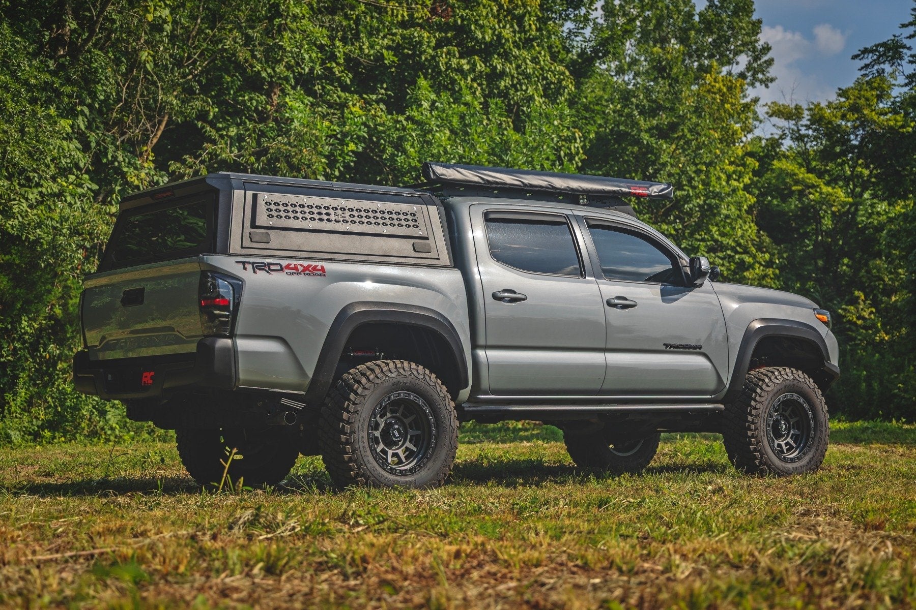 Rough Country Modular Stainless Steel Bed Cap for 2016-2023 Toyota Tacoma 5′ Bed