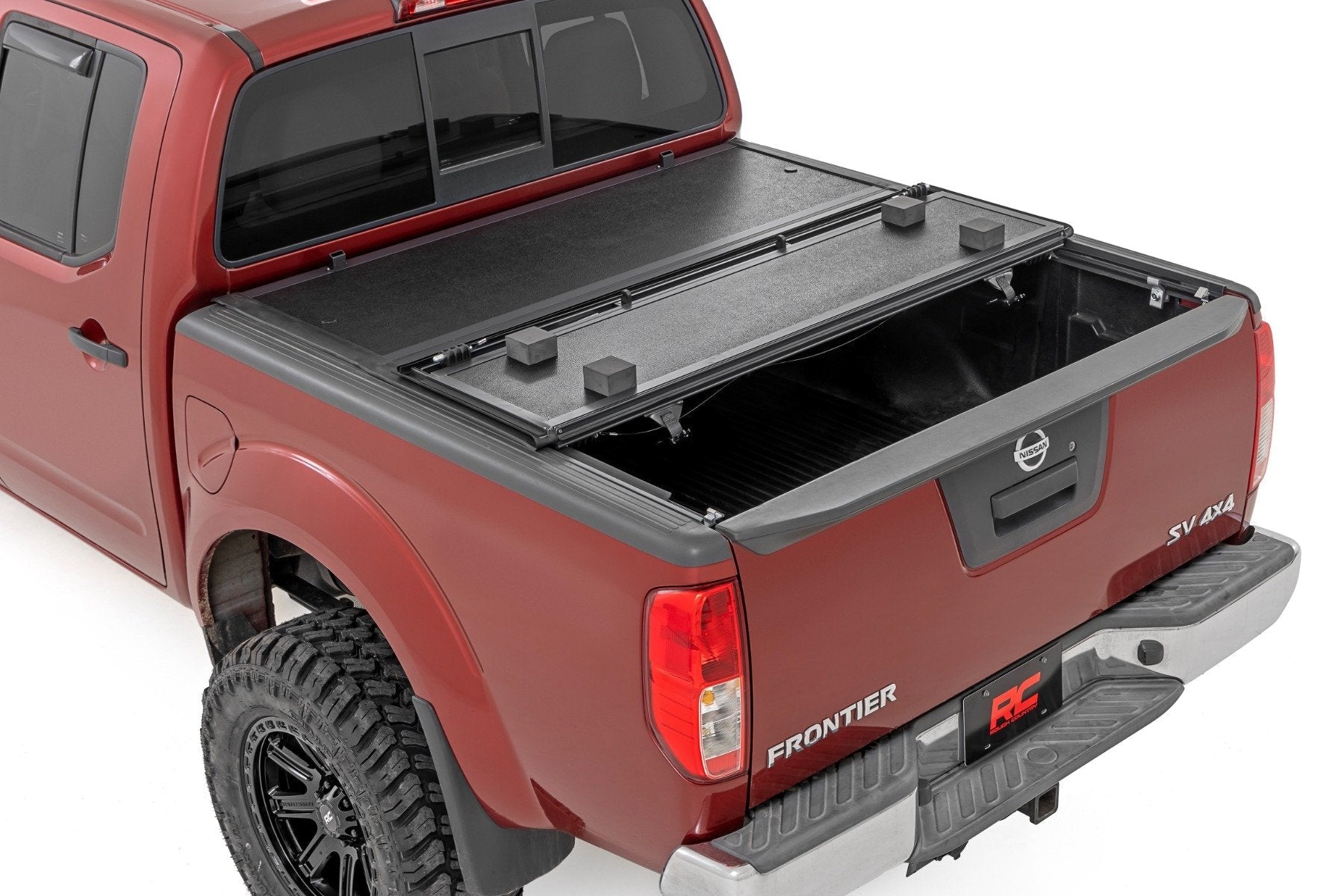 Rough Country Hard Fold Aluminum Tonneau Cover for 2005-2021 Nissan Frontier 5' Bed