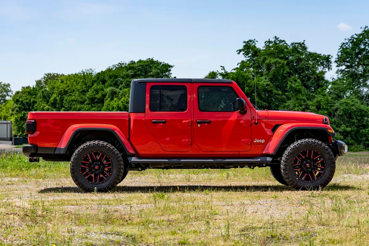 Rough Country 2.5 Inch Leveling Kit for 2020-2023 Jeep Gladiator JT