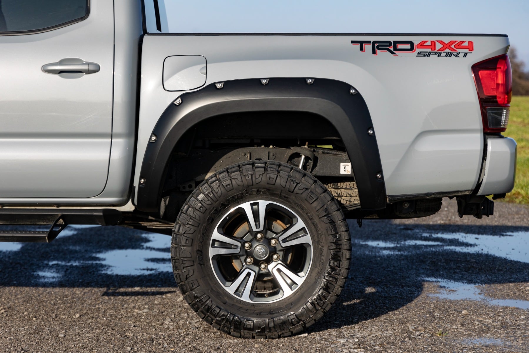 Rough Country Pocket Fender Flares for 2016-2023 Toyota Tacoma