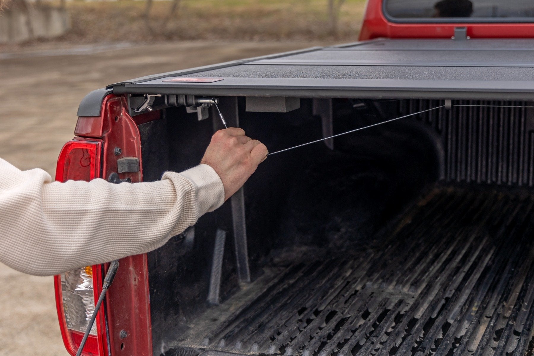 Rough Country Hard Fold Aluminum Tonneau Cover for 2005-2021 Nissan Frontier 5' Bed
