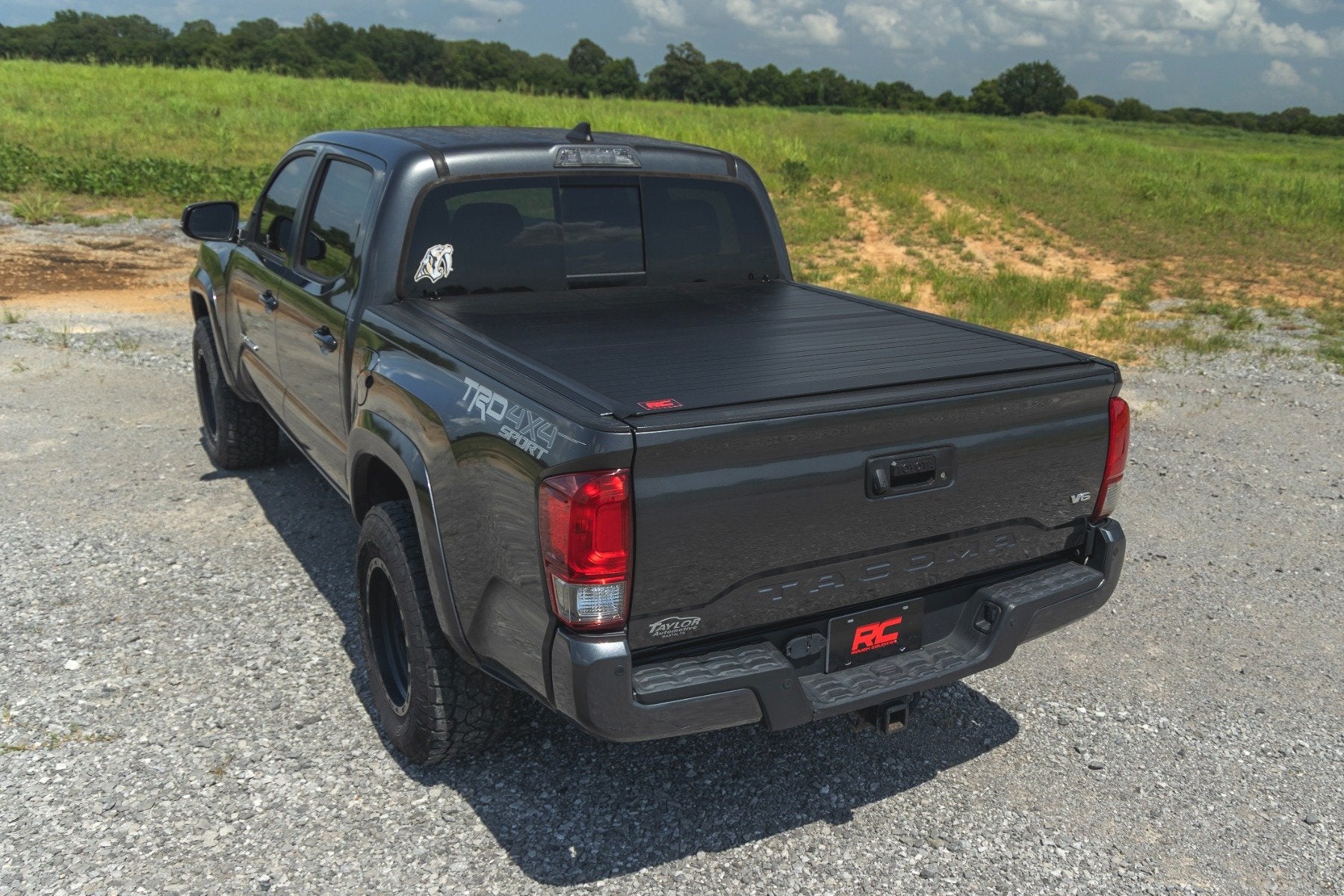 RC Hard Roll up Aluminum Tonneau Cover for 2016-2023 Toyota Tacoma 5' Bed - Recon Recovery