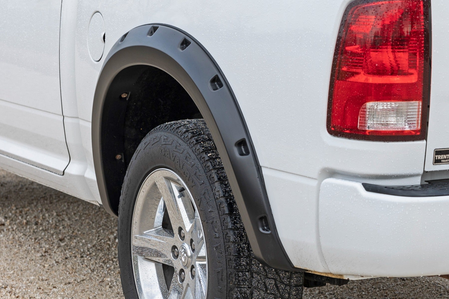 Rough Country Pocket Fender Flares Ram 1500 (2009-2018 & Classic)