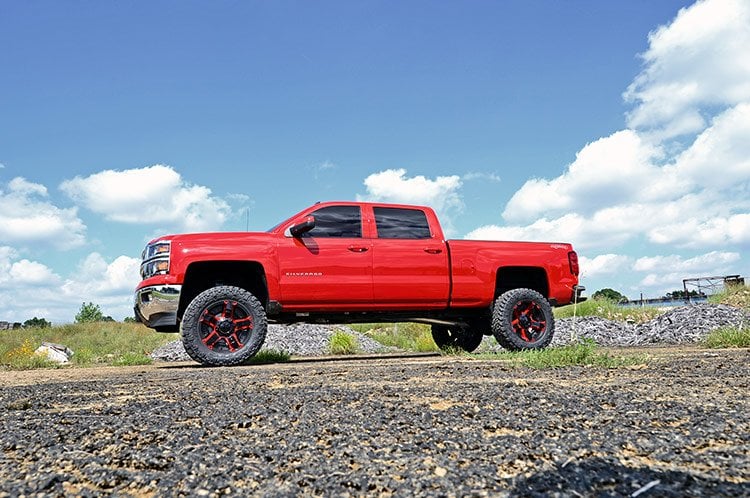 Rough Country 7 Inch Lift Kit for 2014-2016 Chevy/GMC 1500