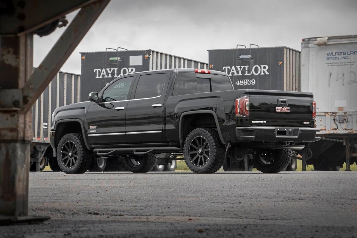 Rough Country 3.5 Inch Lift Kit for 2007-2016 Chevy/GMC 1500