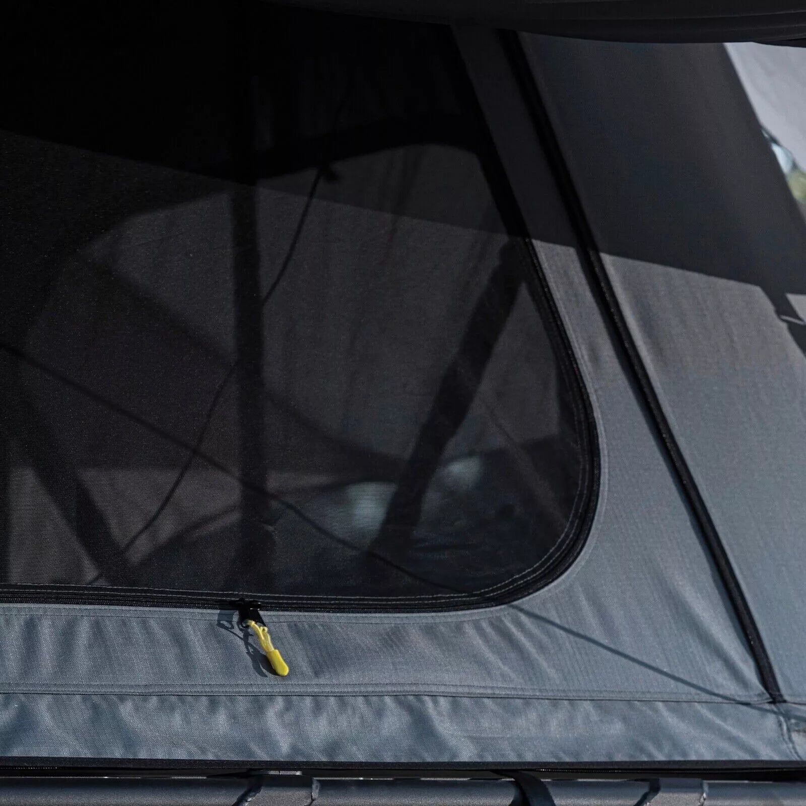 Smittybilt Gen 2 XL Overlander Rooftop Tent - Recon Recovery