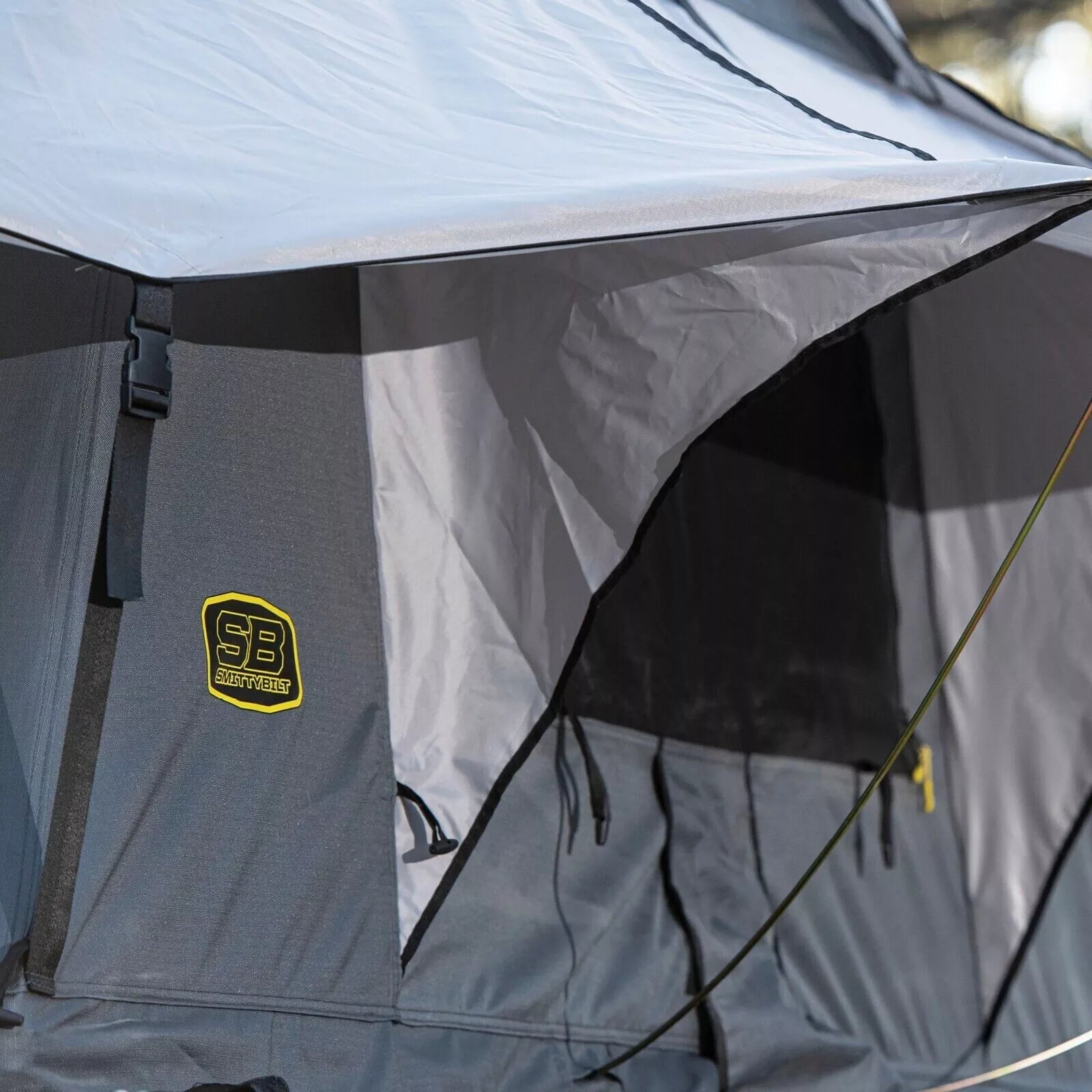 Smittybilt Gen 2 XL Overlander Rooftop Tent - Recon Recovery