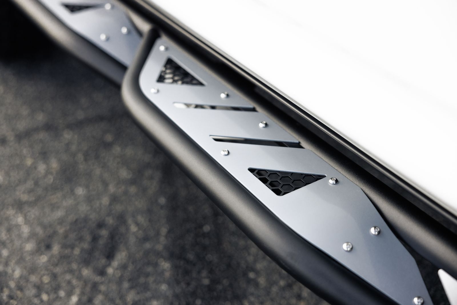 Smittybilt Apollo Bolt On Sliders With Step For 2010-2024 Toyota 4Runner - Recon Recovery