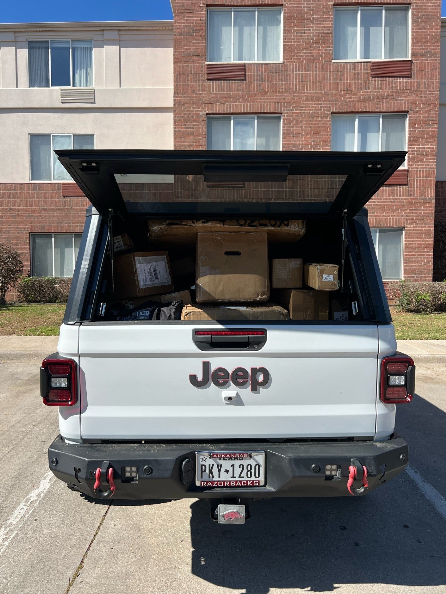Westin Automotive EXP Bolt on Aluminum Bed Cap for 2024-2026 Jeep Gladiator JT - Recon Recovery