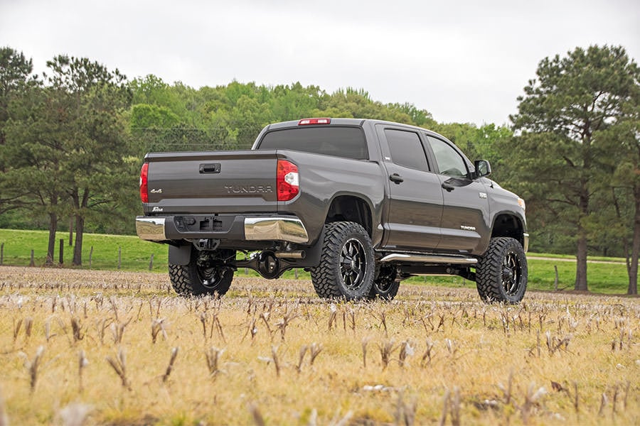 Rough Country 6 Inch Lift Kit for 2007-2015 Toyota Tundra